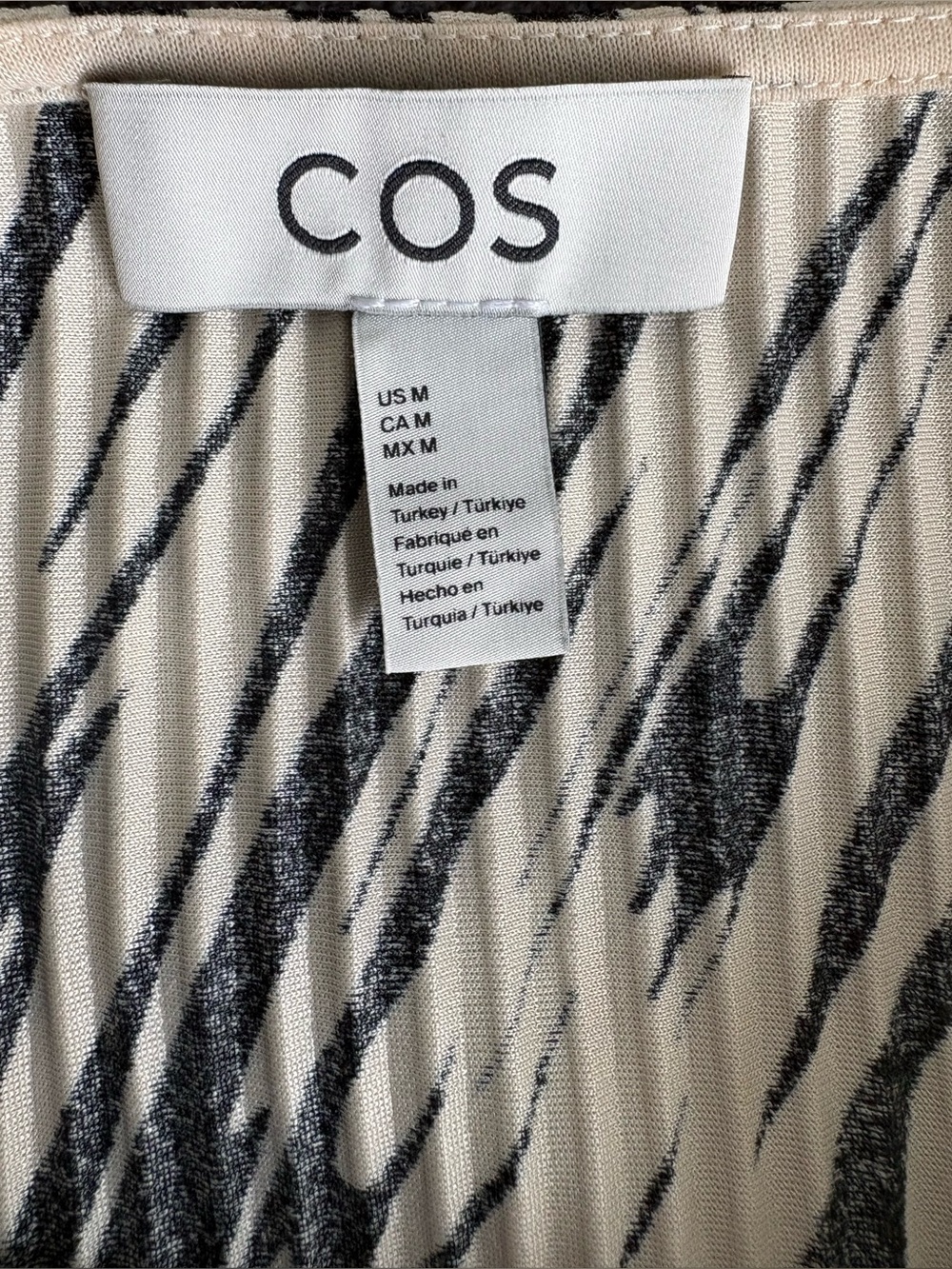 COS Rounded Pleated Top, size M - Picture 9 of 16